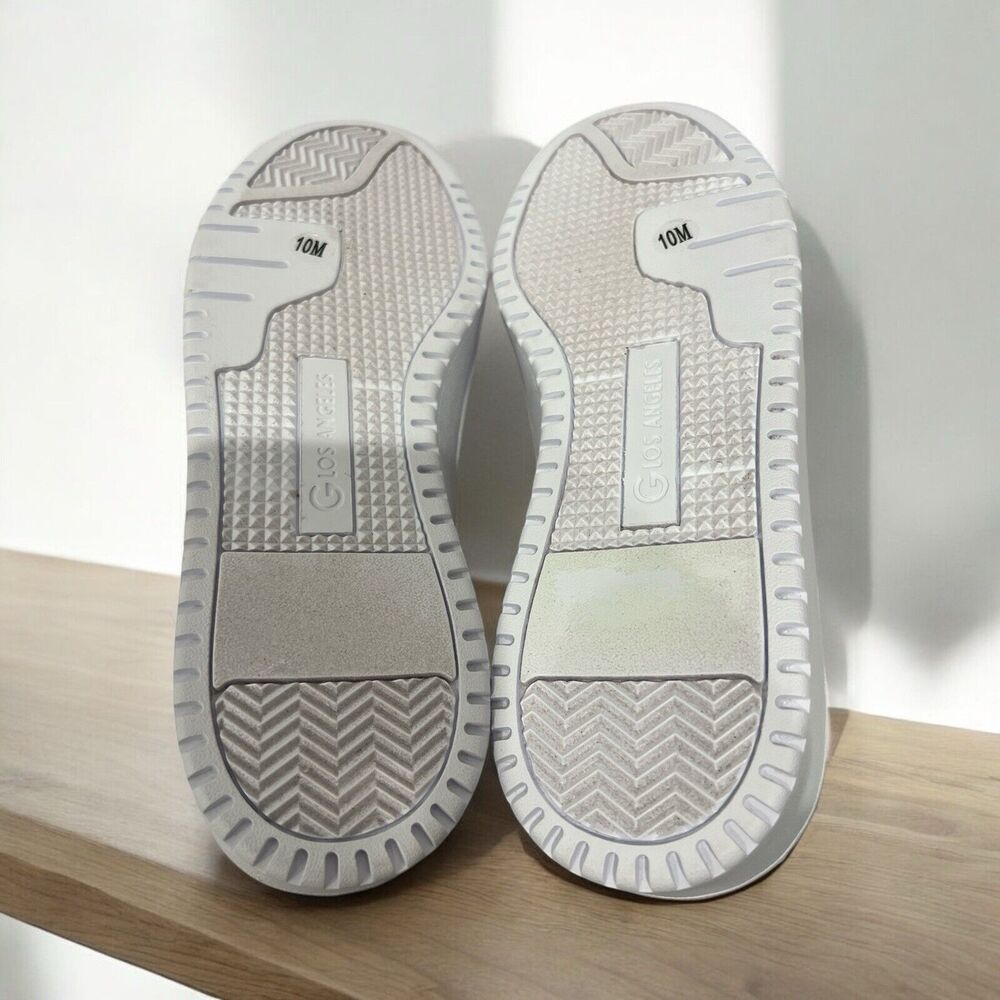 Guess Women’s Quilted Gold & White Leather Sneakers Size 10 New - Picture 6 of 6